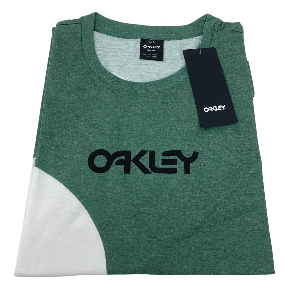 Oakley NWT Staple Tee Shirt Green LARGE b12